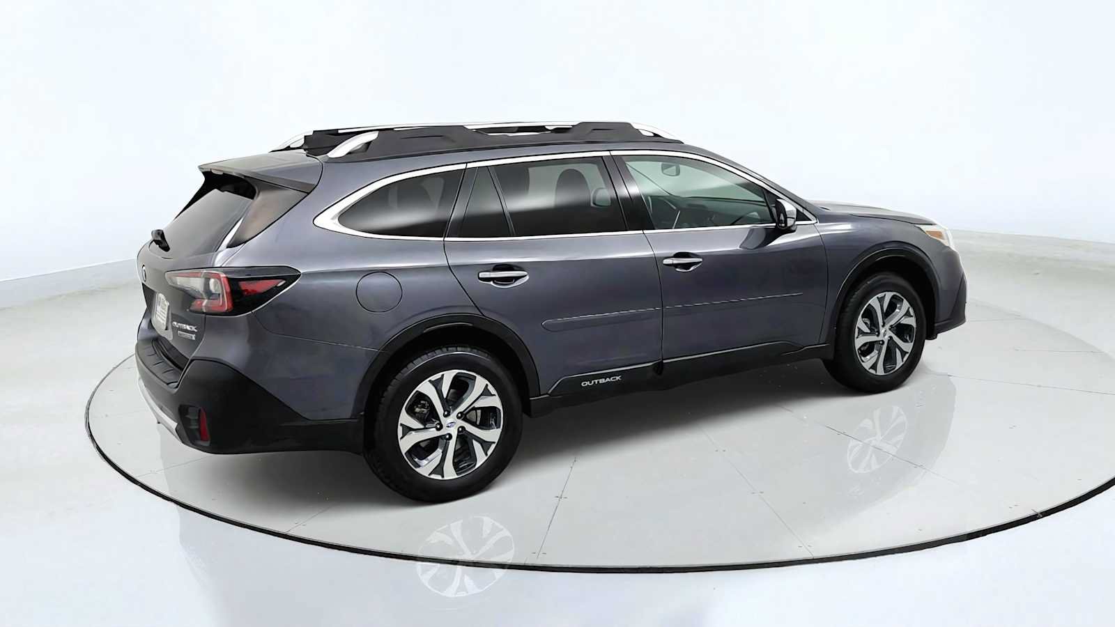 Used 2021 Subaru Outback Touring w/ Popular Package #2 AWD/4WD image 9