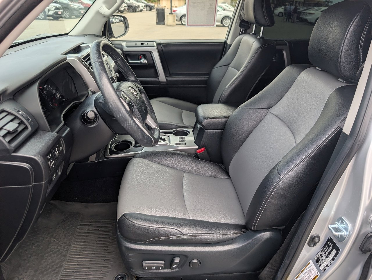 Used 2022 Toyota 4Runner SR5 Premium w/ Moonroof Package RWD image 2