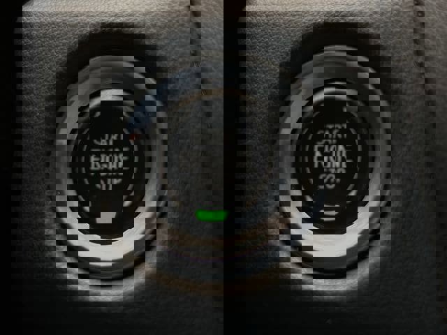 Used 2021 GMC Yukon XL SLT w/ SLT Premium Package image 23