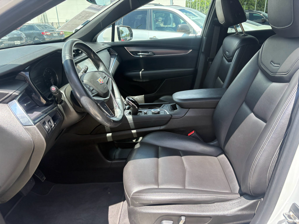 Used 2021 Cadillac XT5 Luxury w/ LPO, Floor Liner Package FWD image 10