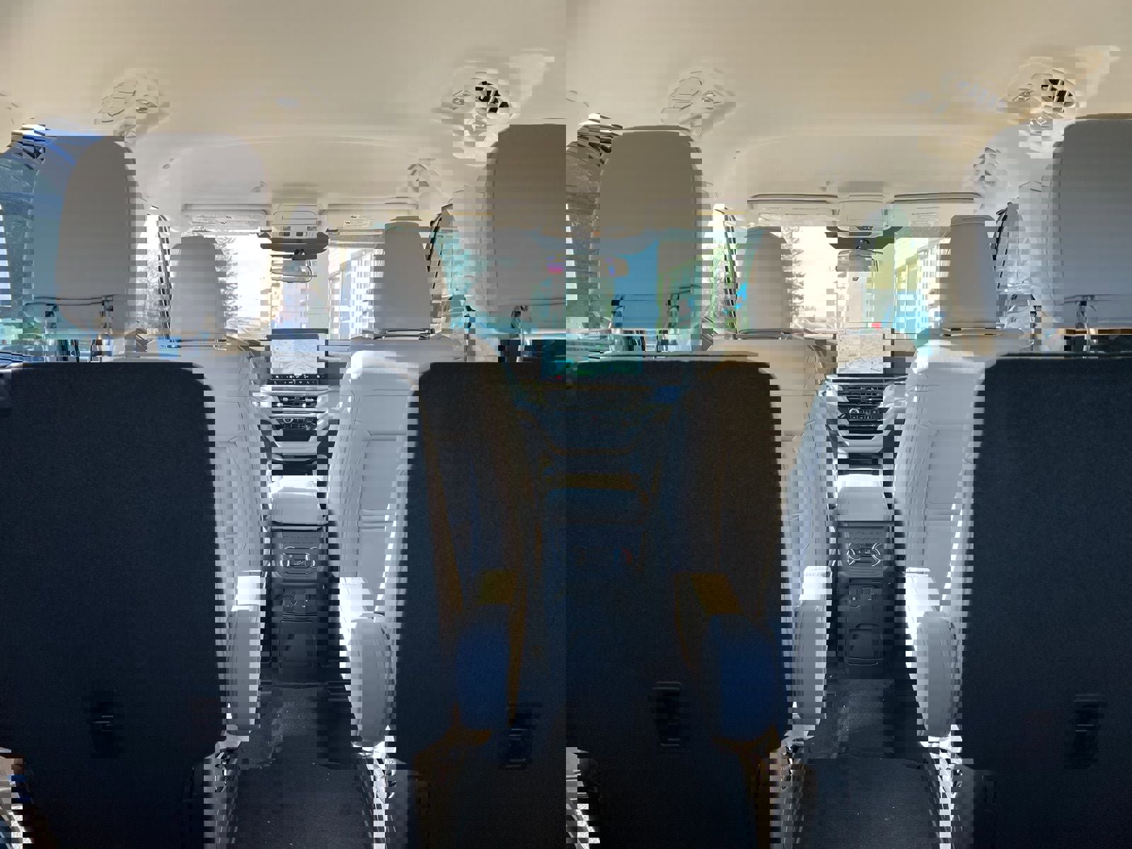 New 2025 Ford Explorer Active w/ Active Comfort Package image 12