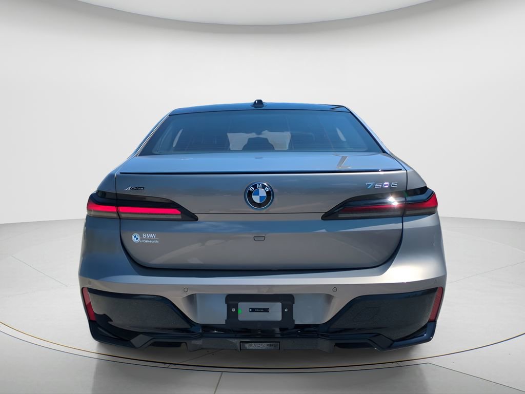 New 2026 BMW 750e xDrive AWD/4WD image 6