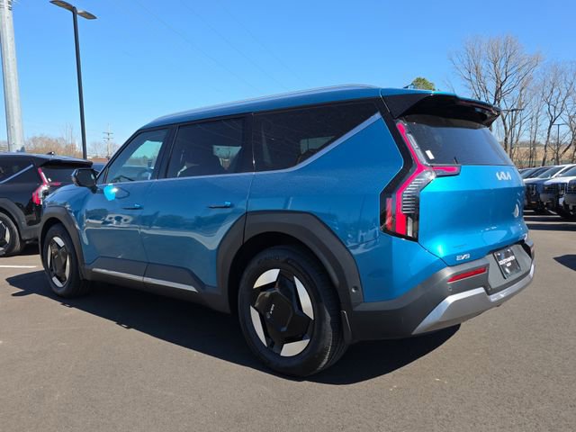 New 2026 Kia EV9 Wind image 3