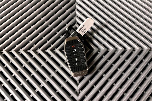 Used 2025 INFINITI QX80 Sensory AWD/4WD image 11