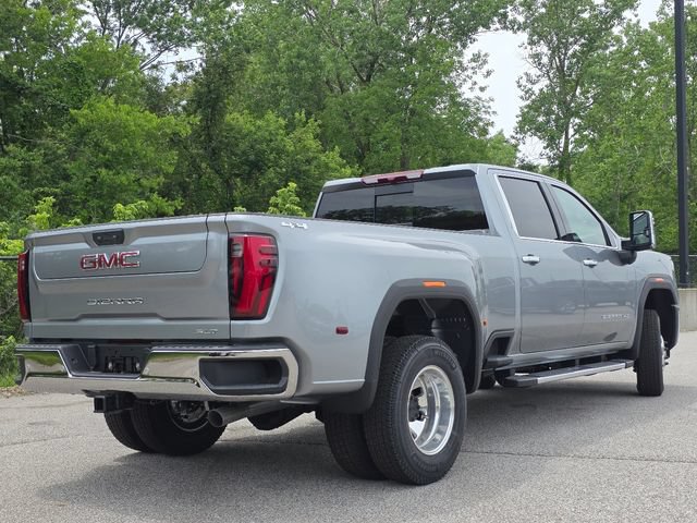 New 2026 GMC Sierra 3500 SLT w/ SLT Premium Package AWD/4WD image 16