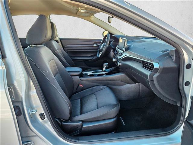 Used 2024 Nissan Altima 2.5 SV image 21