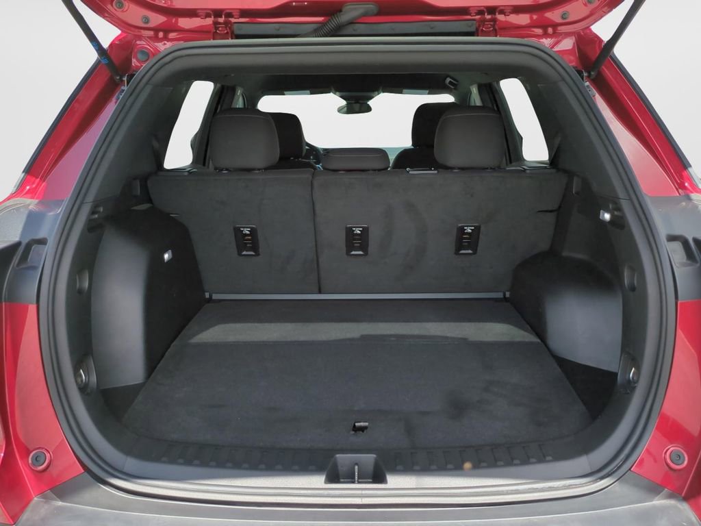 Used 2025 Chevrolet Equinox LT image 12