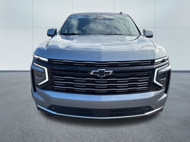 Used 2025 Chevrolet Suburban High Country AWD/4WD image 6