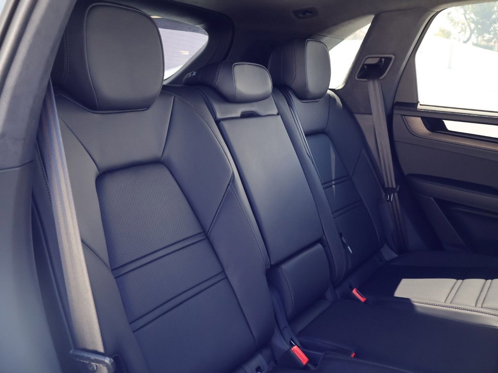 New 2026 Porsche Cayenne GTS image 23