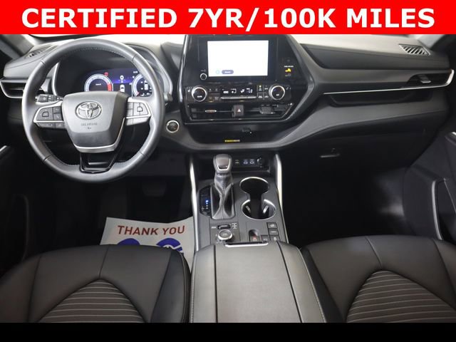 Used 2025 Toyota Highlander XSE AWD/4WD image 15