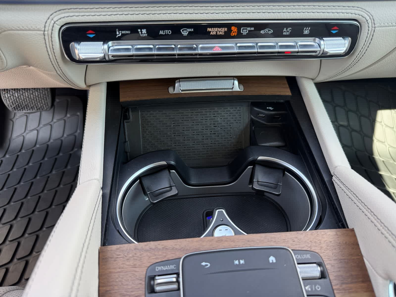 Certified 2024 Mercedes-Benz GLE 450e 4MATIC image 22