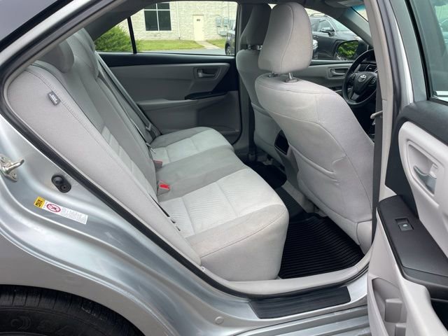 Used 2017 Toyota Camry LE FWD image 15
