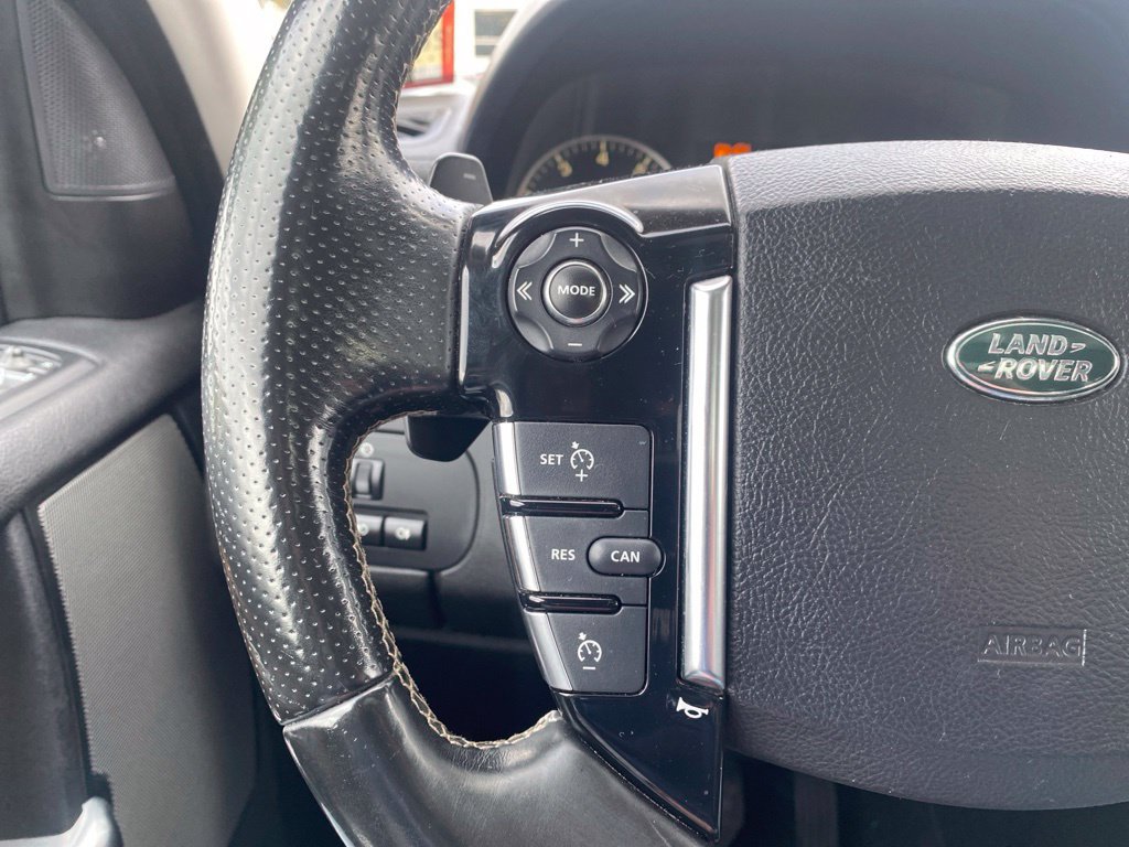 Used 2015 Land Rover LR4 HSE AWD/4WD image 22
