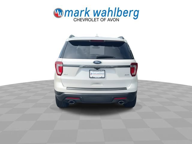 Used 2018 Ford Explorer XLT w/ Equipment Group 202A AWD/4WD image 7