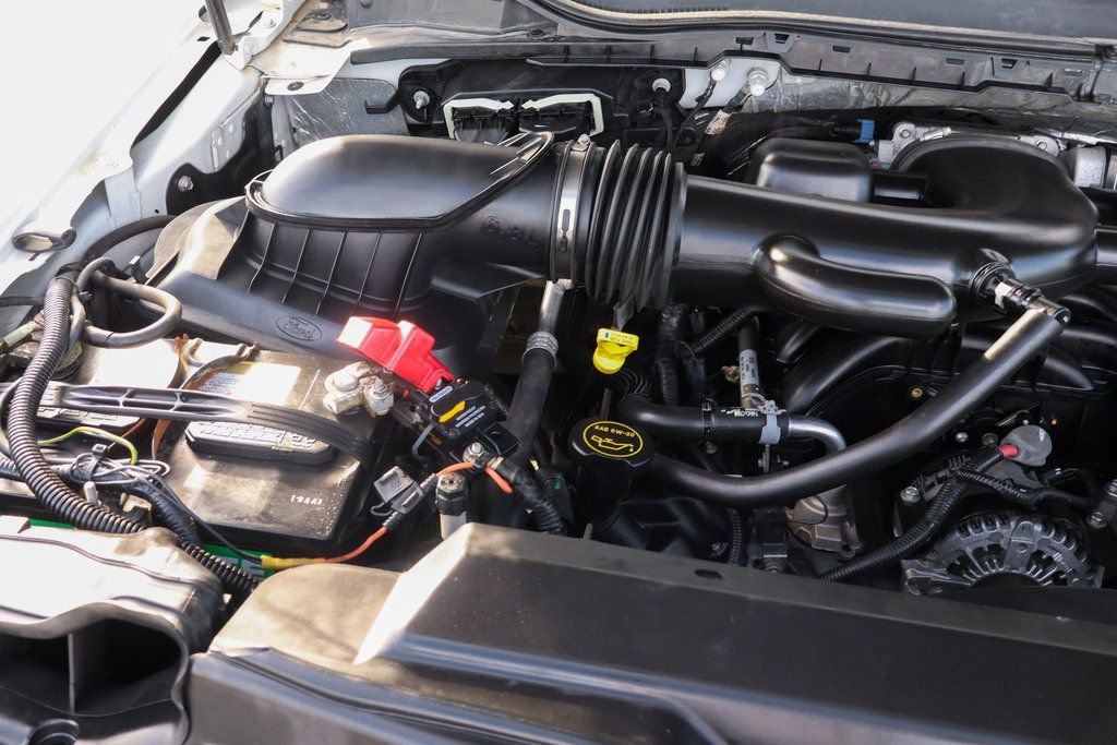 Used 2017 Ford F550 2WD Regular Cab Super Duty image 18