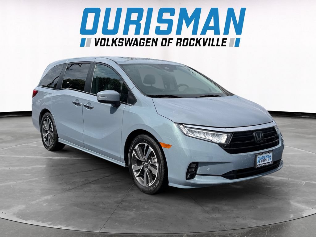 Used 2023 Honda Odyssey Touring image 1