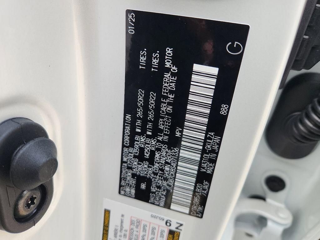 New 2025 Lexus LX 600 4WD w/ Luxury Package image 10