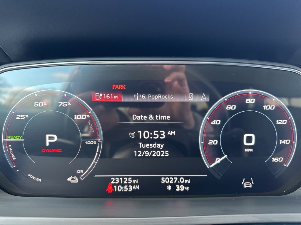 Used 2024 Audi Q8 e-tron Prestige image 36