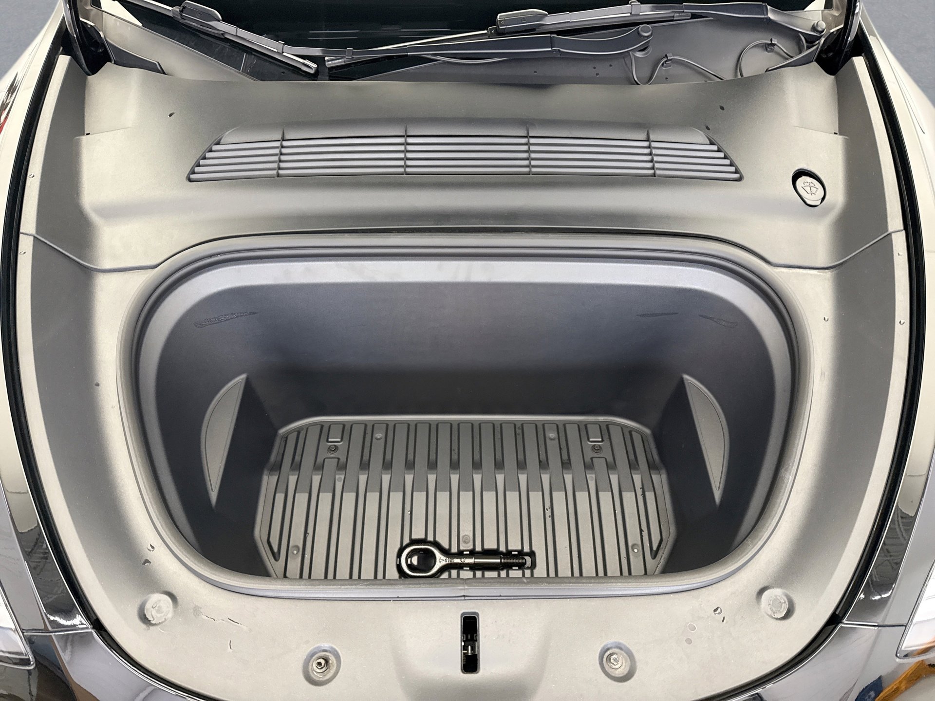 Used 2022 Tesla Model Y Long Range image 22