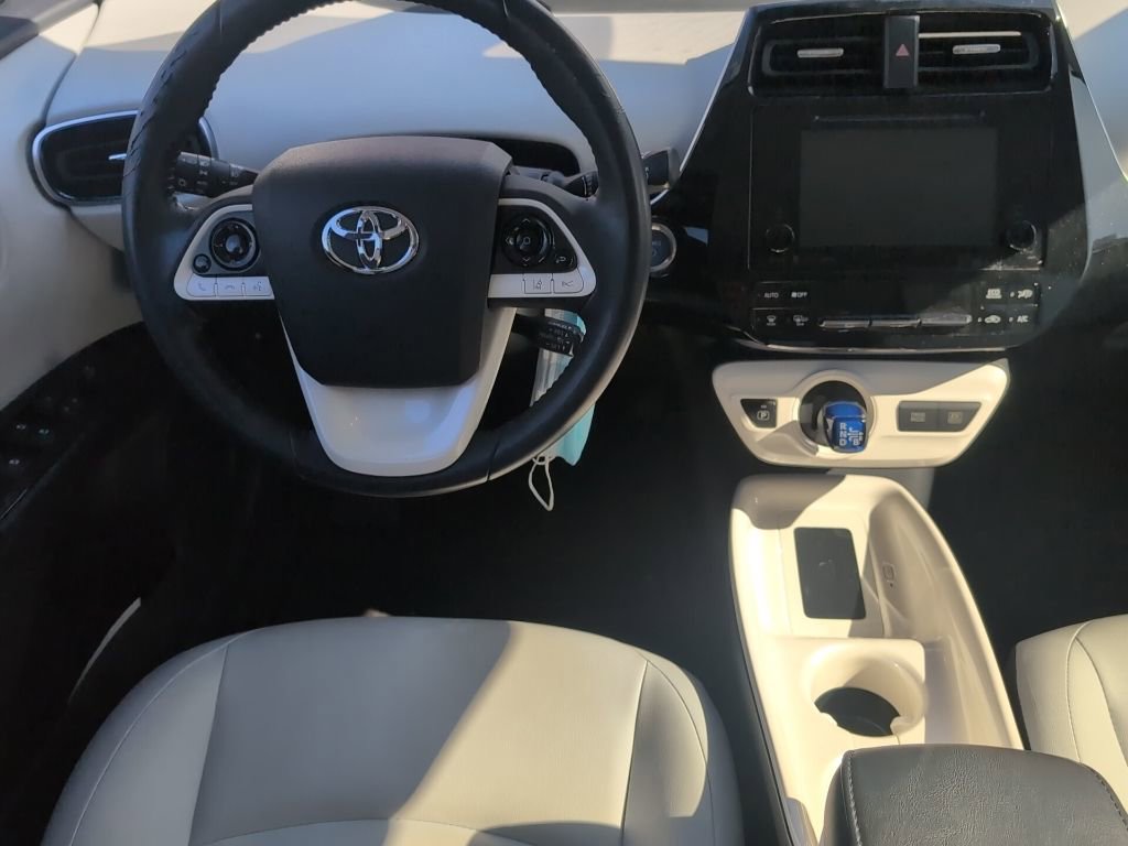 Used 2018 Toyota Prius Three Touring image 9
