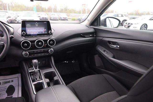 Used 2024 Nissan Sentra SV FWD image 25