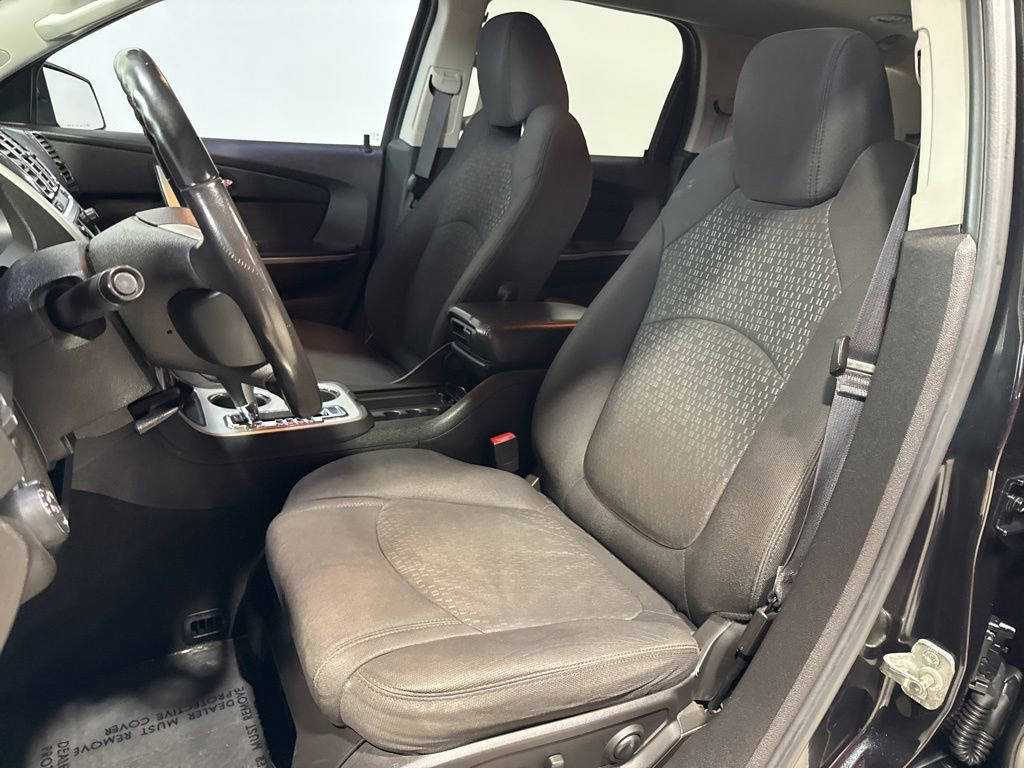Used 2011 GMC Acadia SLE FWD image 19