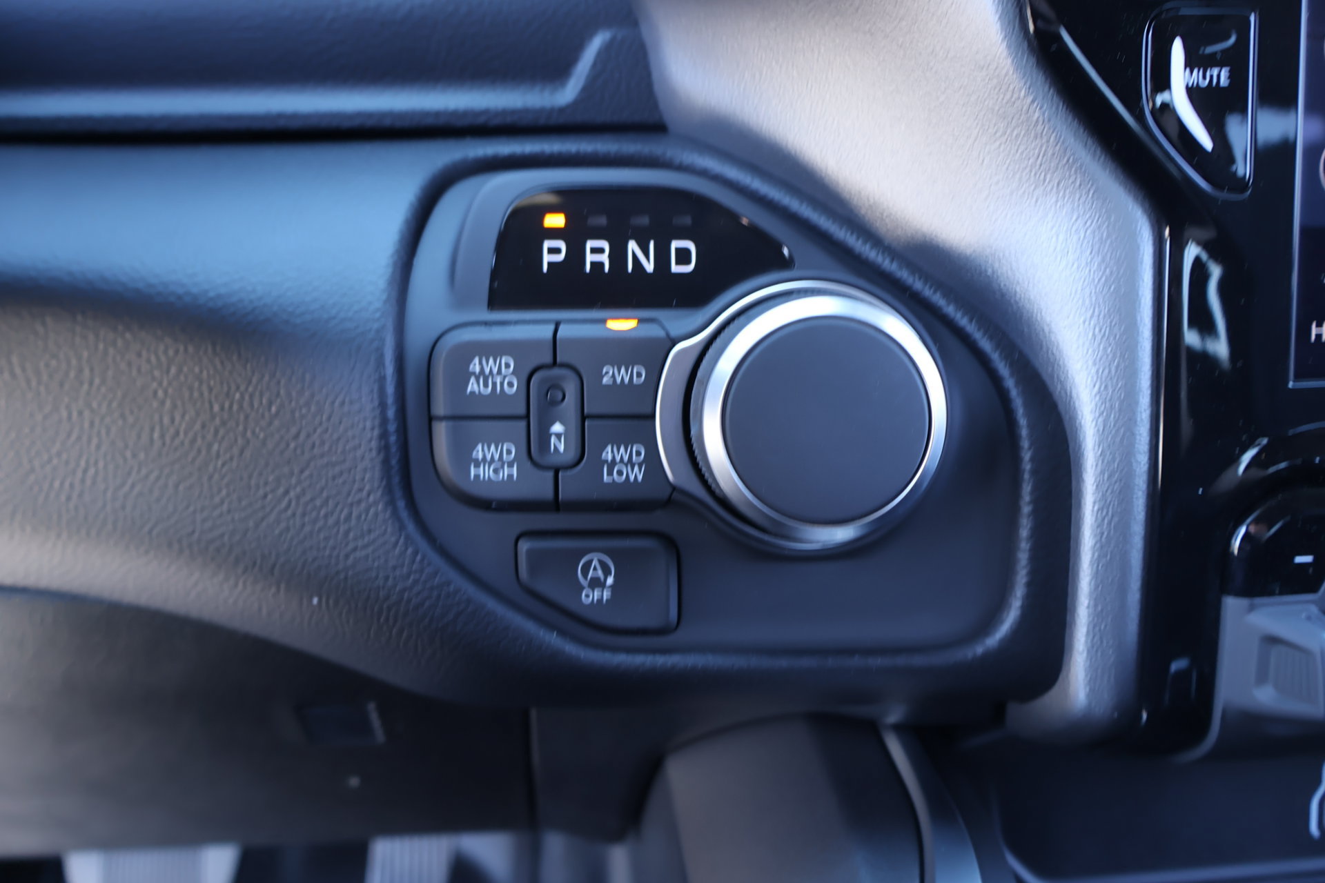 New 2026 RAM 1500 Big Horn AWD/4WD image 9