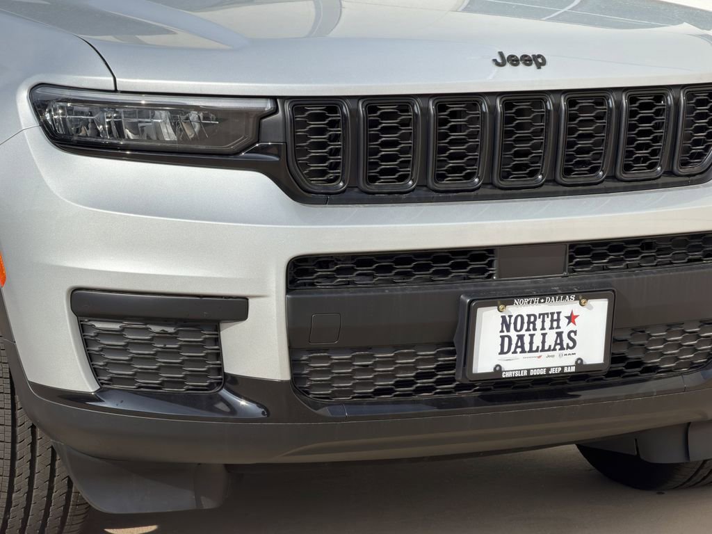 New 2025 Jeep Grand Cherokee L Altitude AWD/4WD image 7