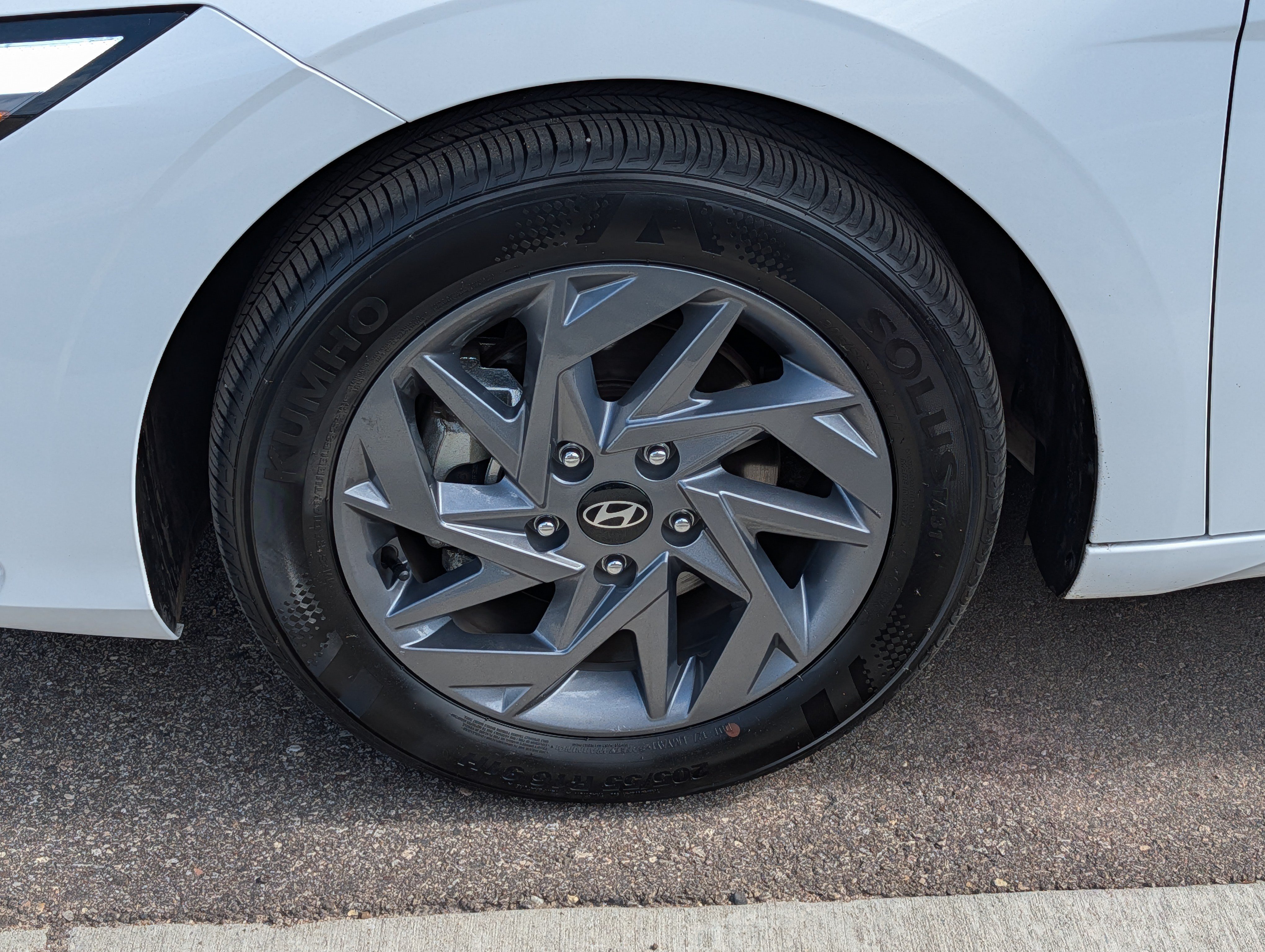 Certified 2024 Hyundai Elantra SEL FWD image 15