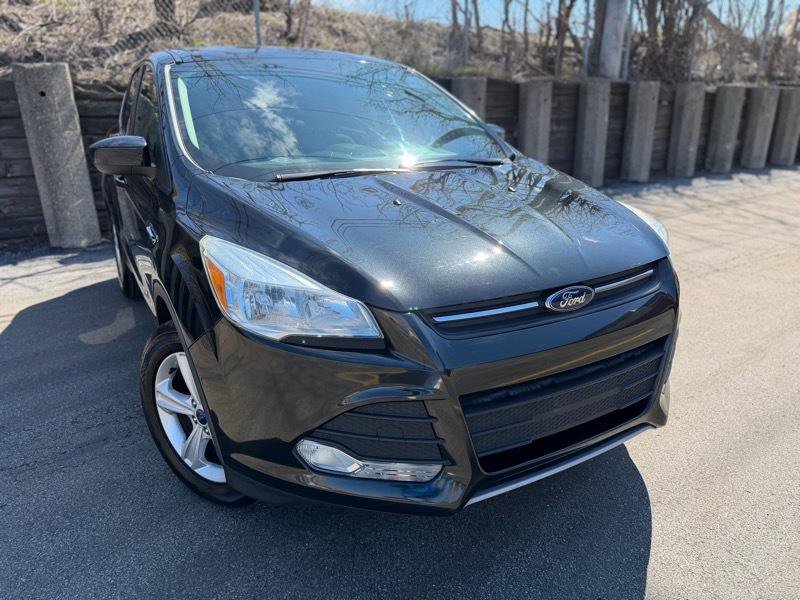 Used 2015 Ford Escape SE image 3