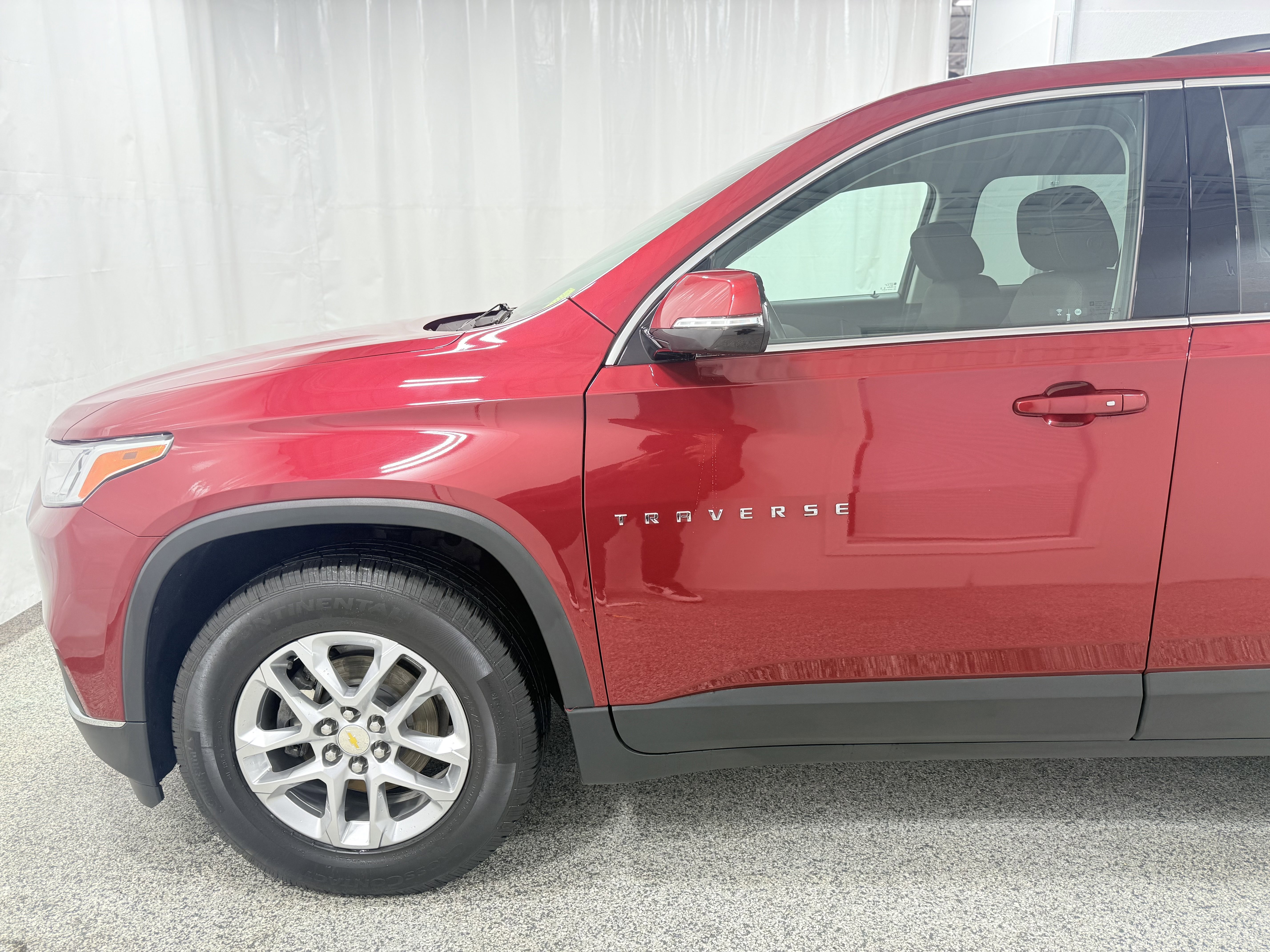 Used 2020 Chevrolet Traverse LT image 4