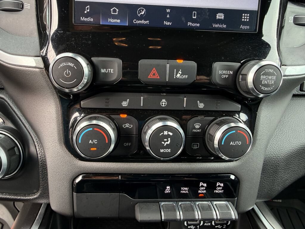 Used 2022 RAM 1500 Big Horn AWD/4WD image 26