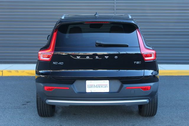 Used 2020 Volvo XC40 T5 Momentum w/ Protection Package Premier image 7