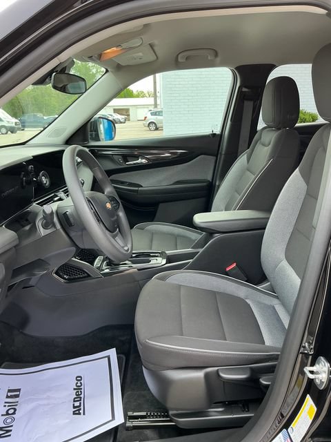 Used 2025 Chevrolet TrailBlazer LT w/ Driver Confidence Package AWD/4WD image 10