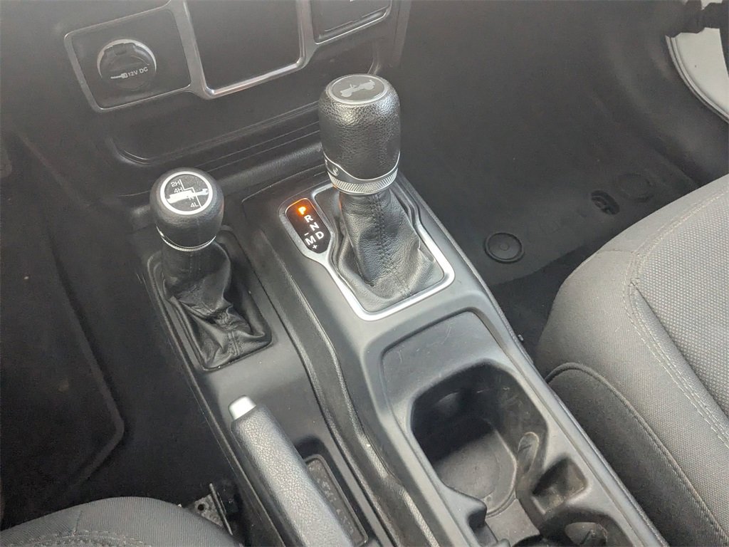 Used 2022 Jeep Wrangler Sport image 22