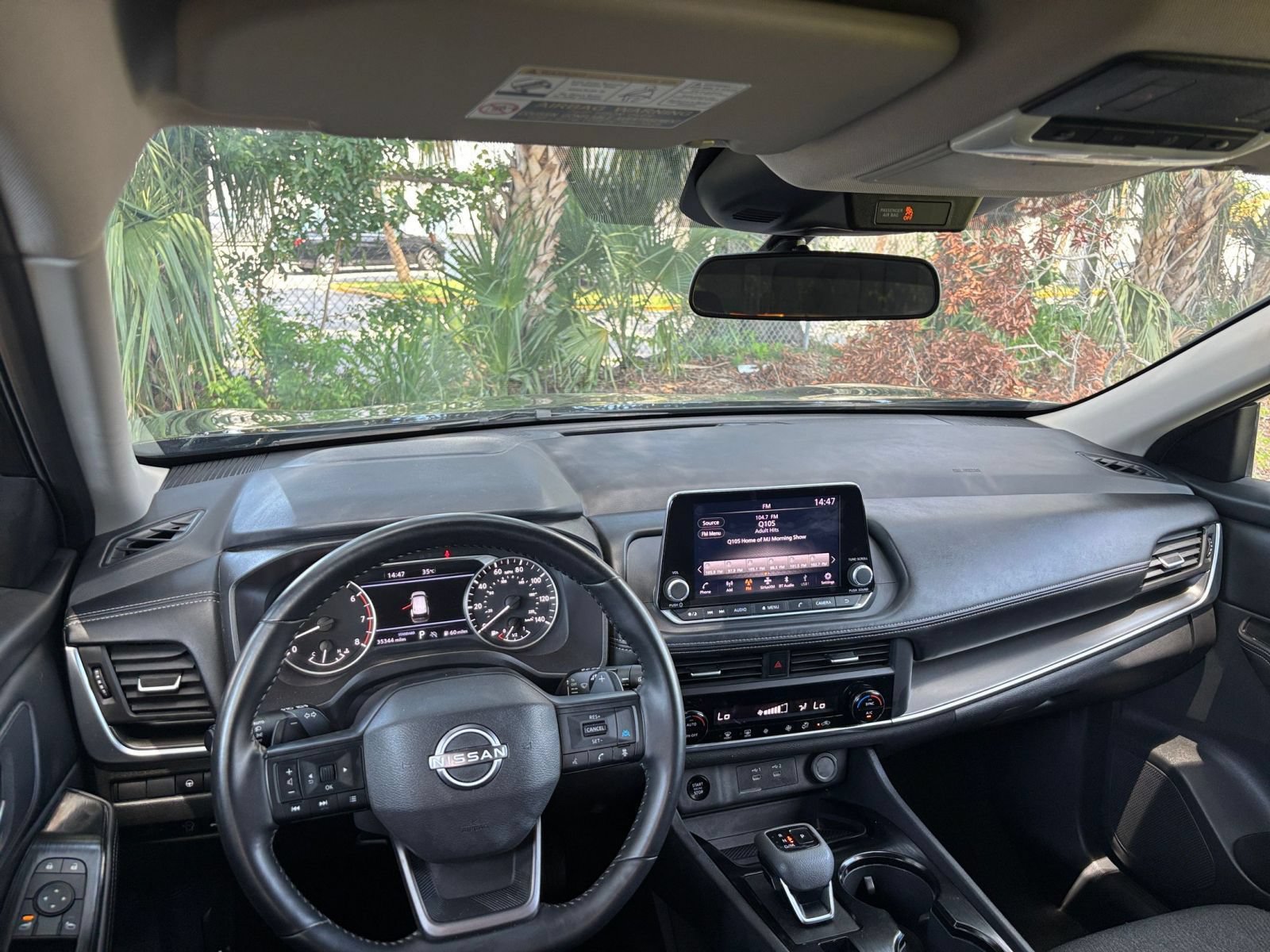 Used 2025 Nissan Rogue SV FWD image 33