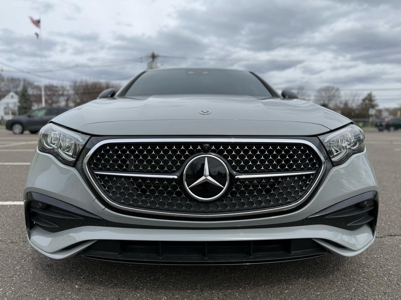Used 2024 Mercedes-Benz E 450 4MATIC Sedan image 2