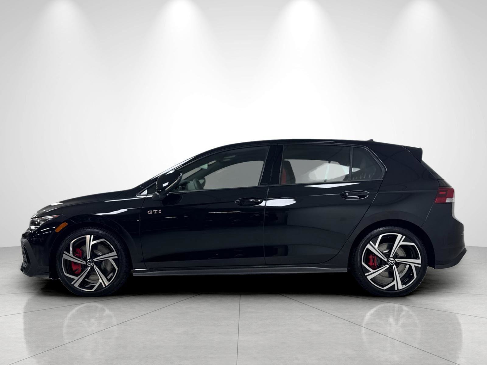 New 2026 Volkswagen GTI SE FWD image 2