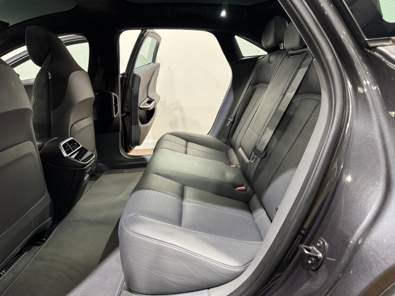 Used 2022 Lucid Air Grand Touring image 14