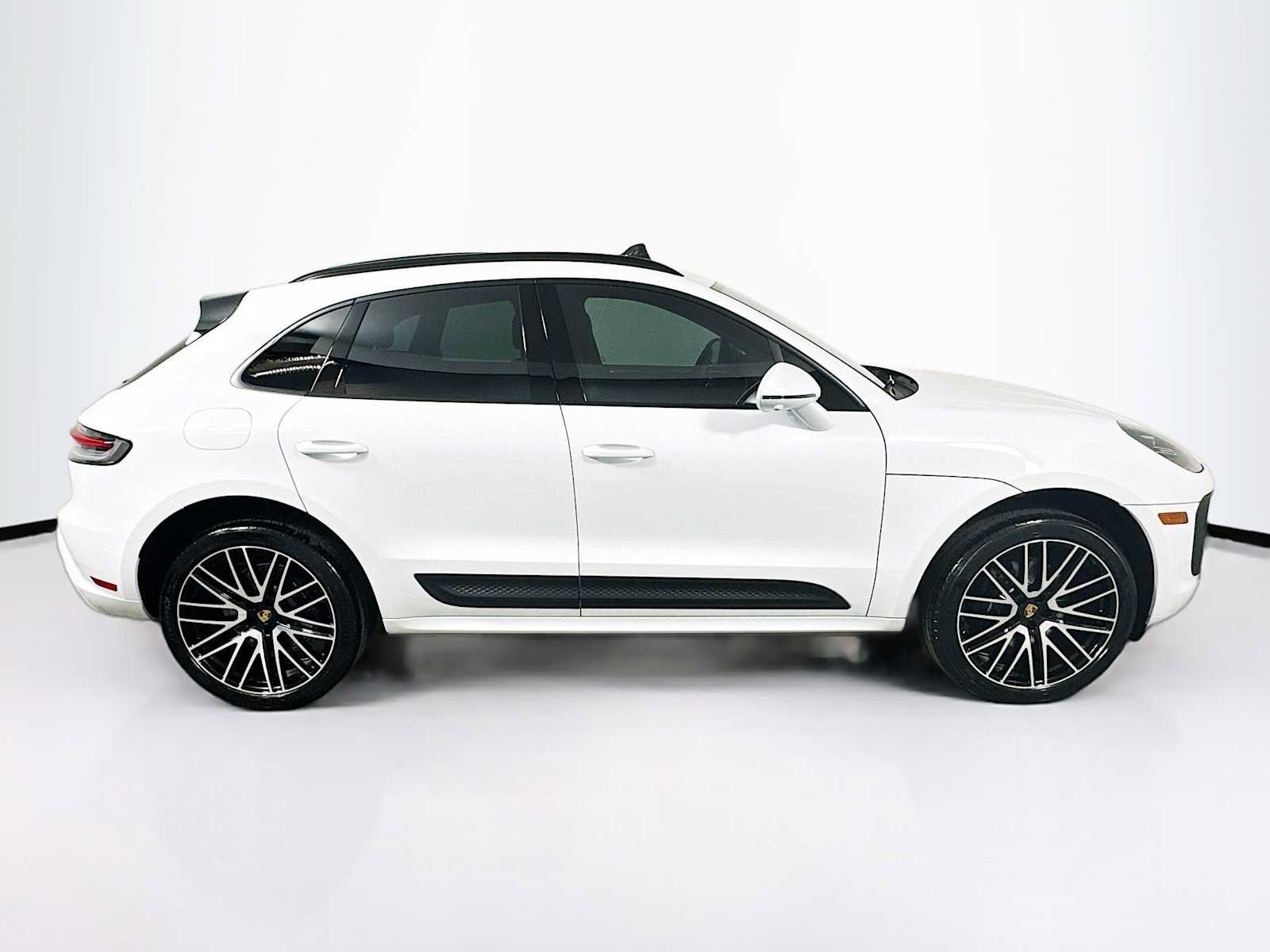 New 2026 Porsche Macan image 8