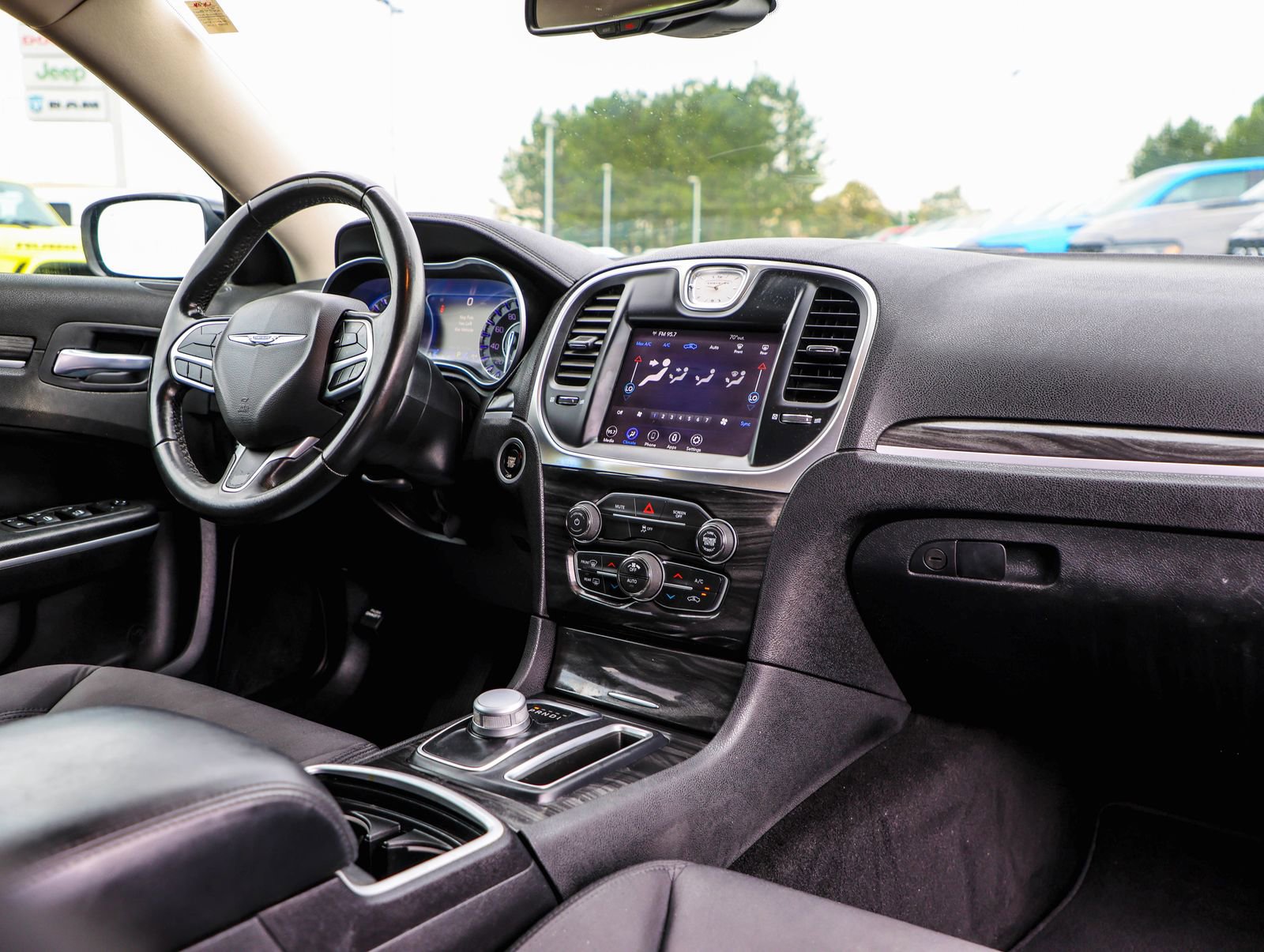 Used 2021 Chrysler 300 Touring w/ Sport Appearance Package RWD image 10