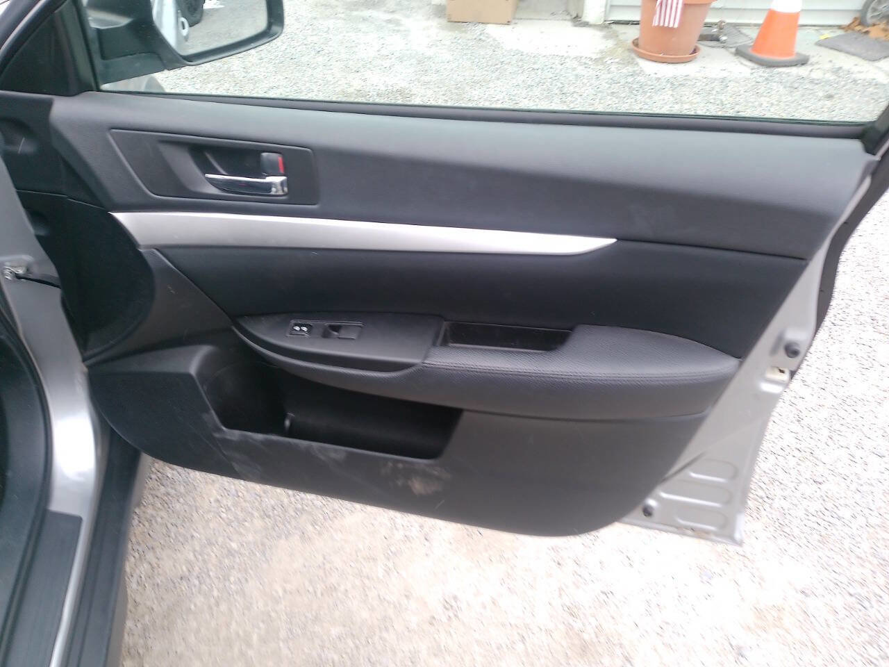 Used 2011 Subaru Outback 2.5i Premium image 22