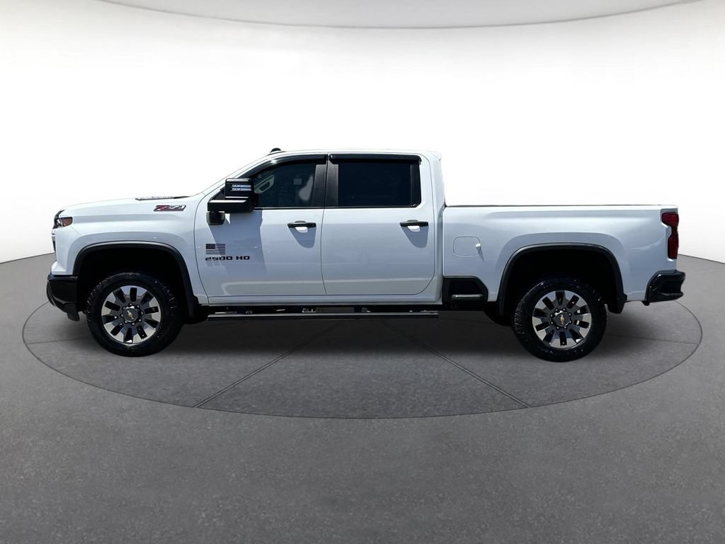Used 2024 Chevrolet Silverado 2500 Custom w/ Custom Value Package AWD/4WD image 2