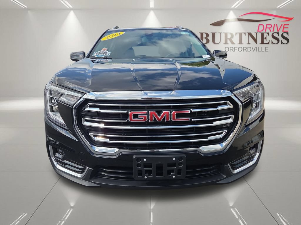 Certified 2024 GMC Terrain SLT w/ Infotainment Package II AWD/4WD image 3