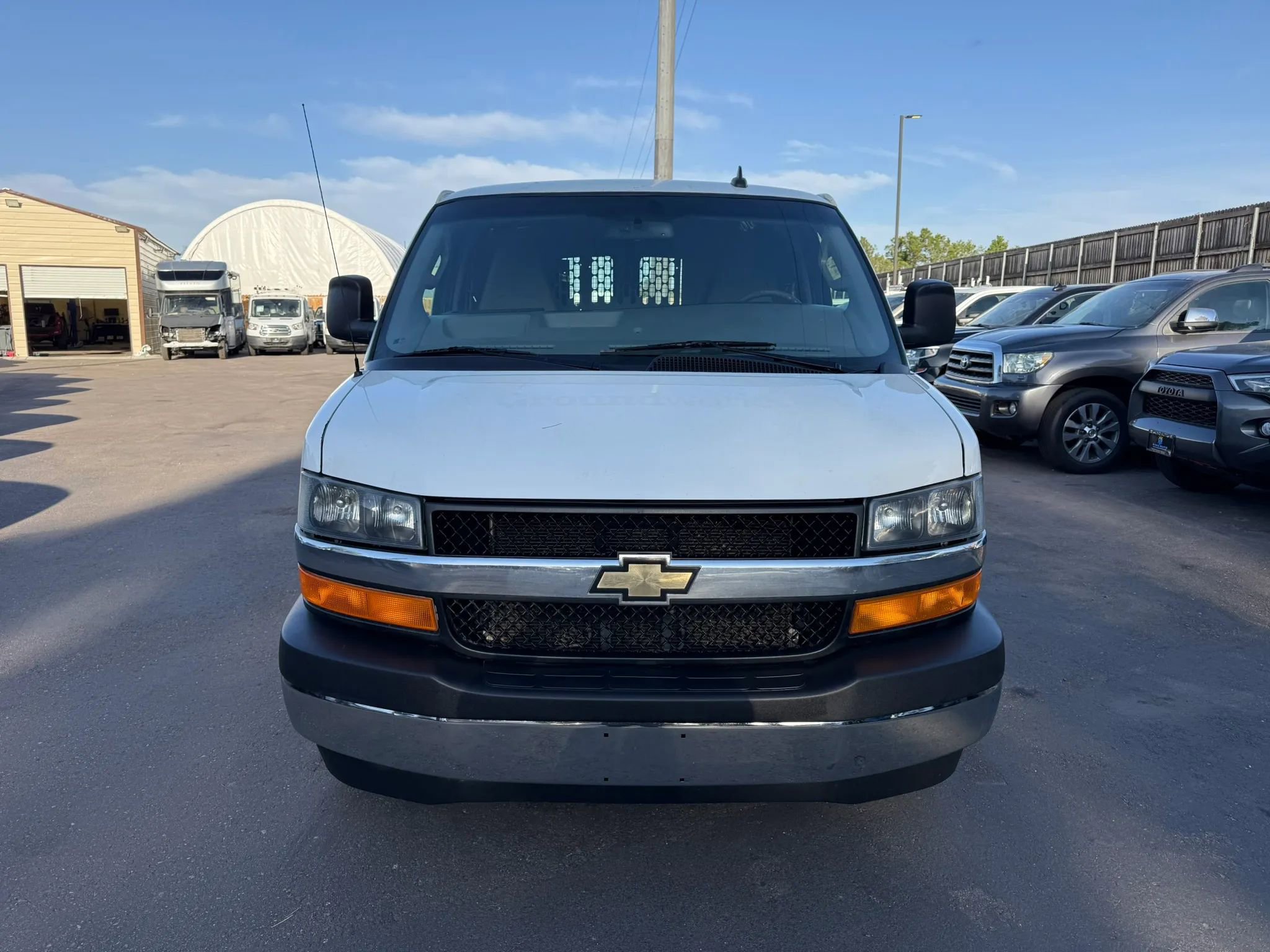 Used 2018 Chevrolet Express 3500 Extended w/ Driver Convenience Package RWD image 9