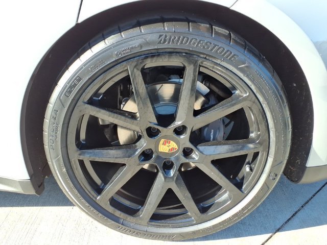 Used 2025 Porsche Panamera image 24