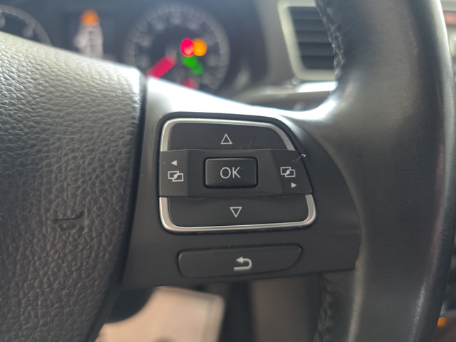 Used 2013 Volkswagen Passat TDI SEL Premium FWD image 16