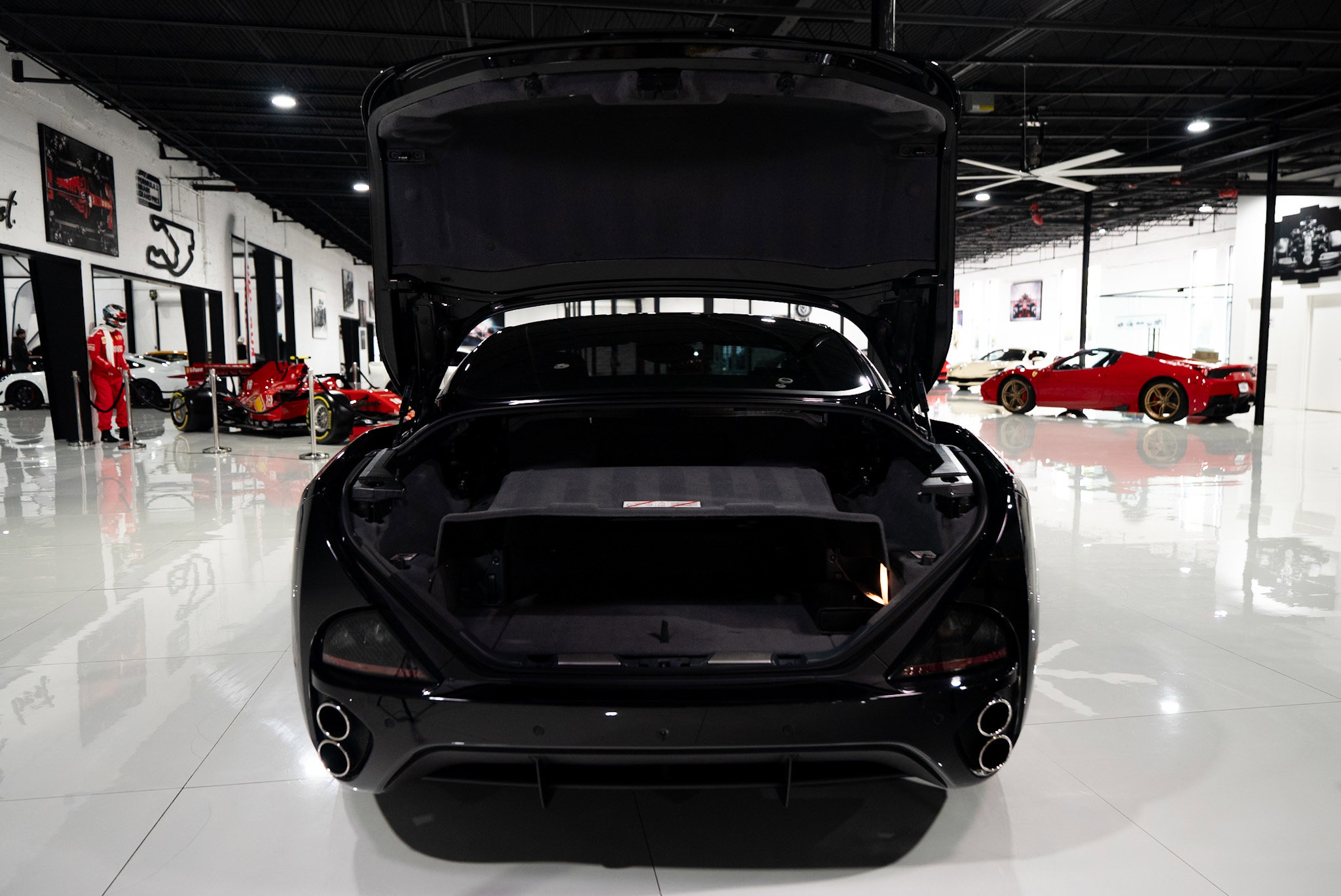 Used 2012 Ferrari California image 37