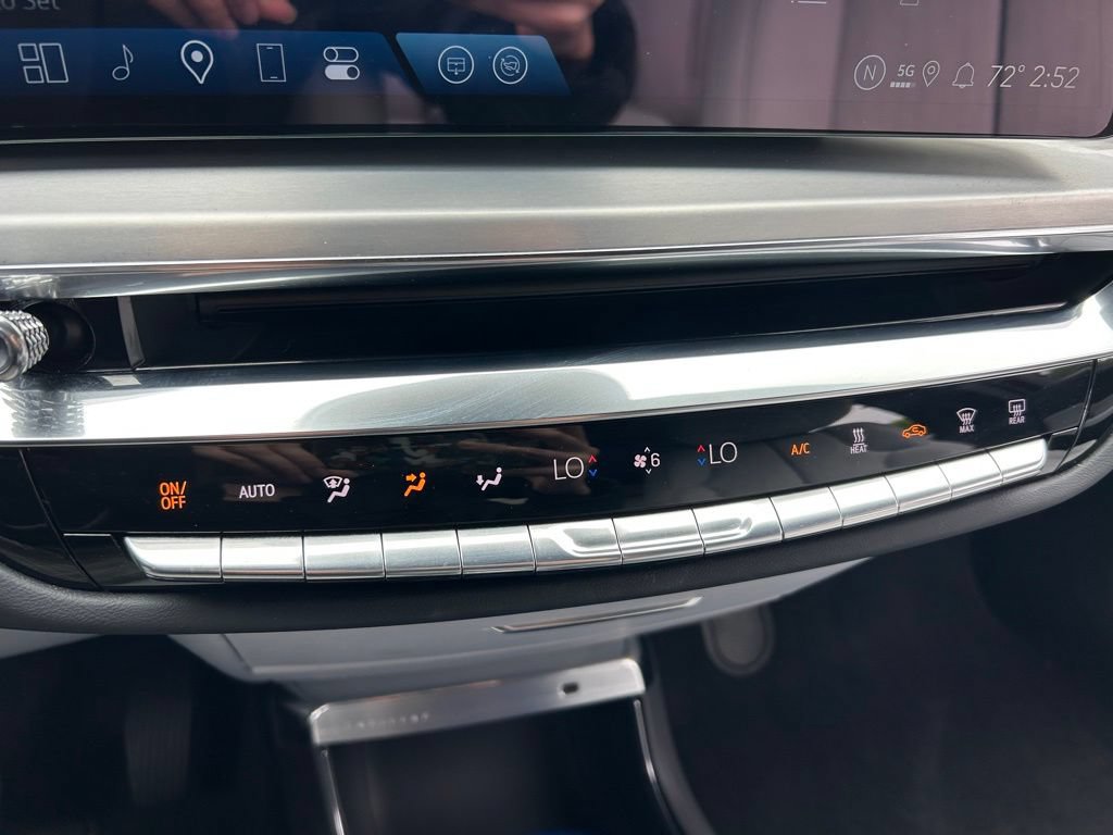 Used 2025 Cadillac Lyriq Luxury RWD image 32