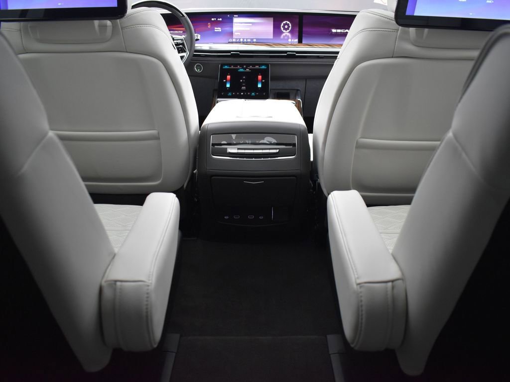 Certified 2026 Cadillac Escalade Platinum Sport w/ LPO, ONYX Package image 29